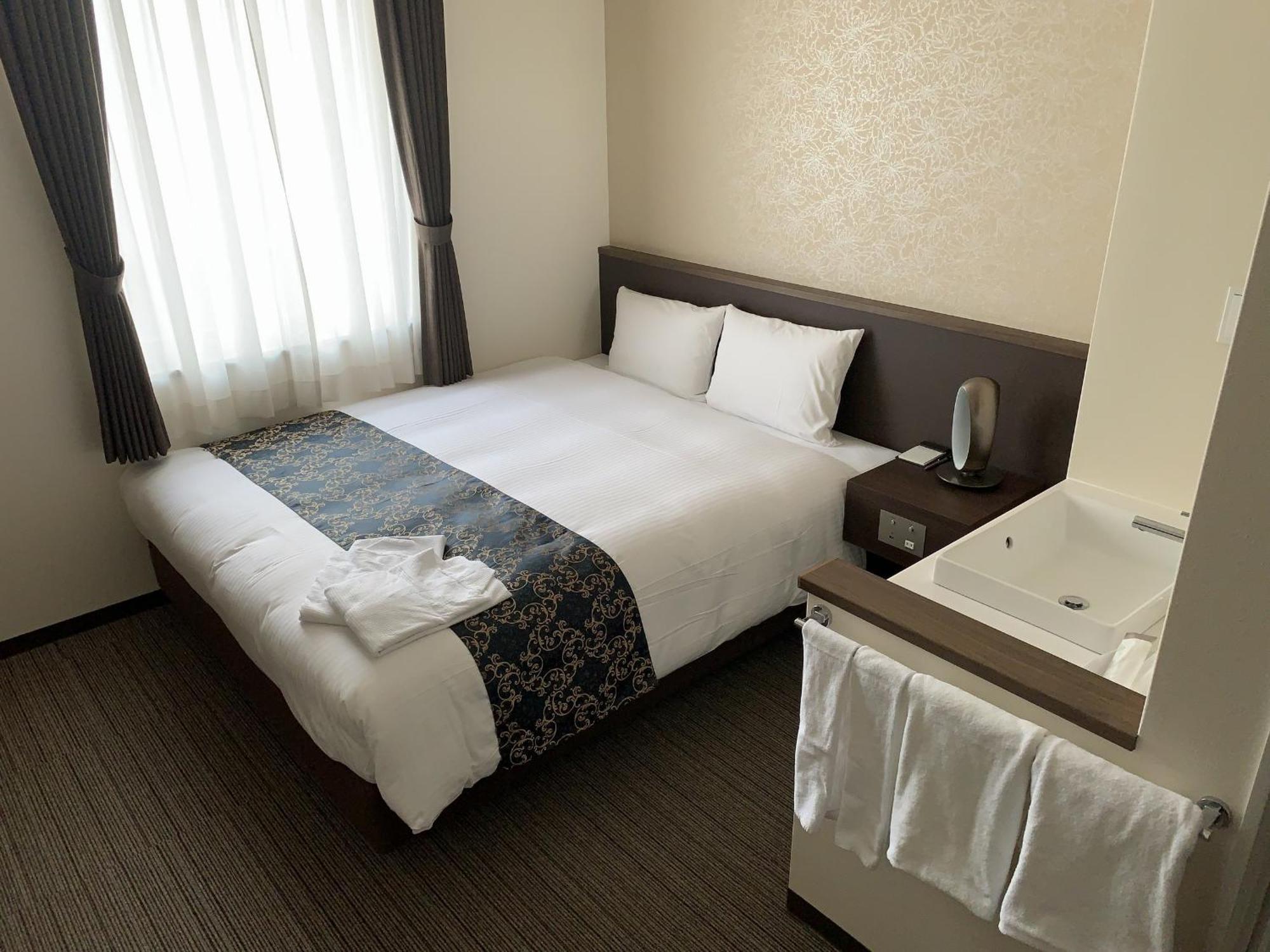 Bande Hotel Oszaka Kültér fotó